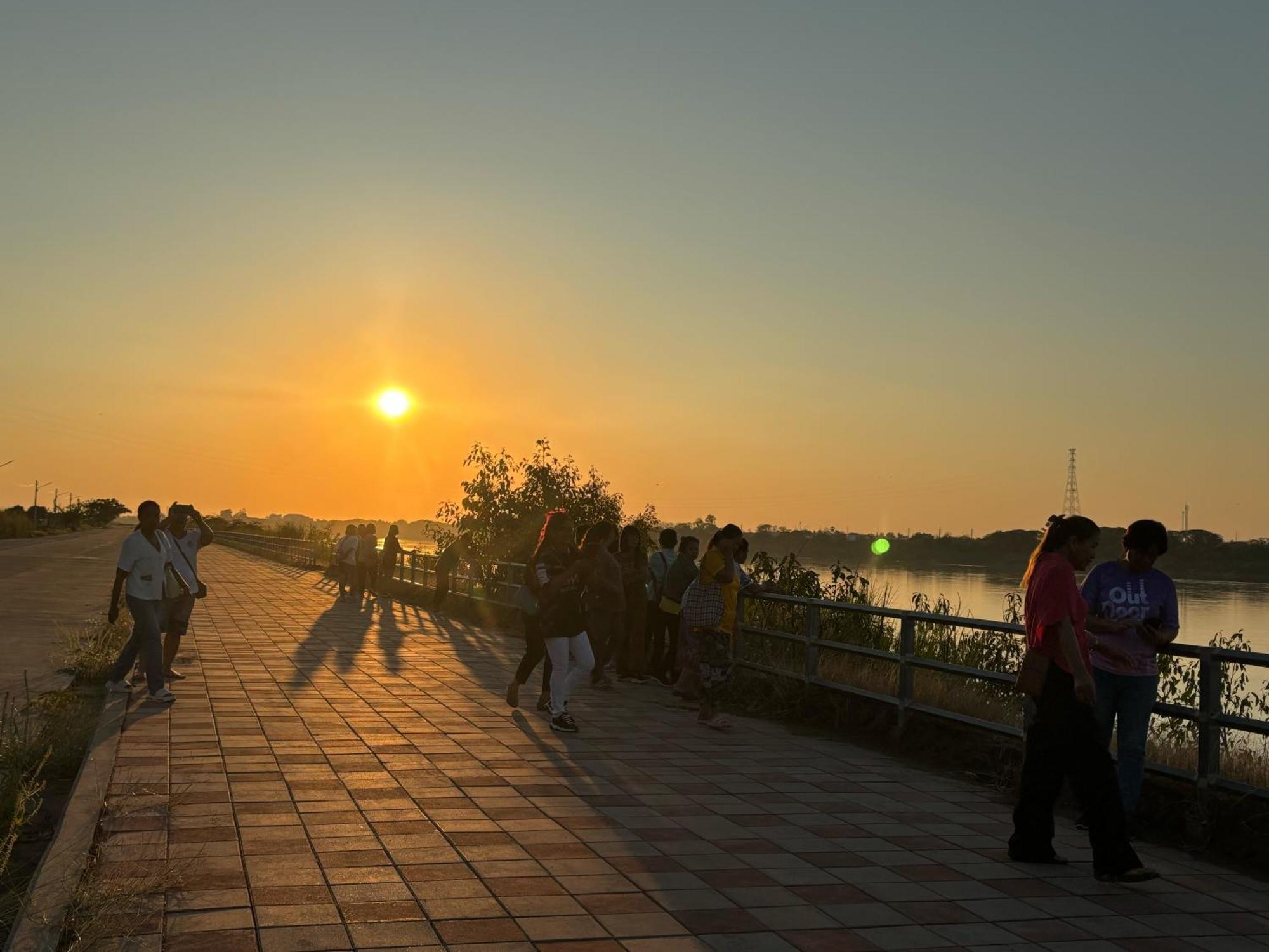 Royal Mekong Riverside Hotel نونغ خاي المظهر الخارجي الصورة