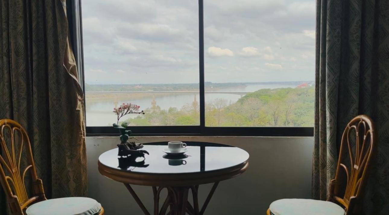 Royal Mekong Riverside Hotel نونغ خاي المظهر الخارجي الصورة